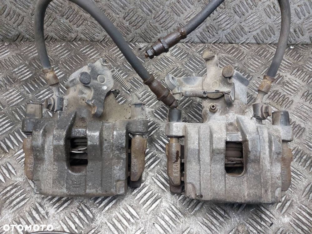 TARCZE HAMULCOWE TYŁ + KLOCKI + ZACISKI OPEL VECTRA C ID: 239593 - 2