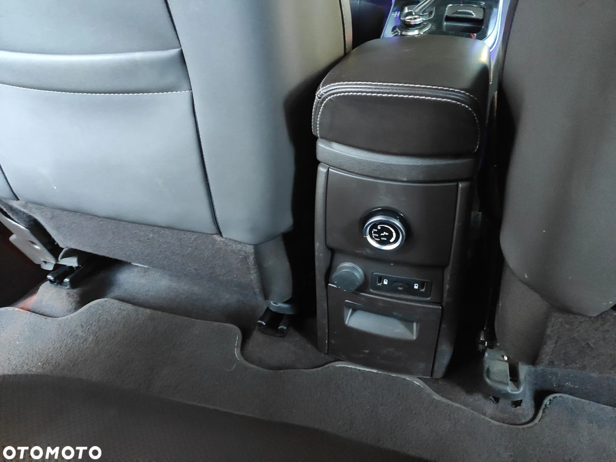 Renault Espace 1.6 dCi Energy Initiale Paris EDC 7os - 20