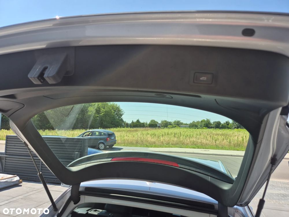 Audi A6 Avant 2.0 TDI Ultra S tronic - 10