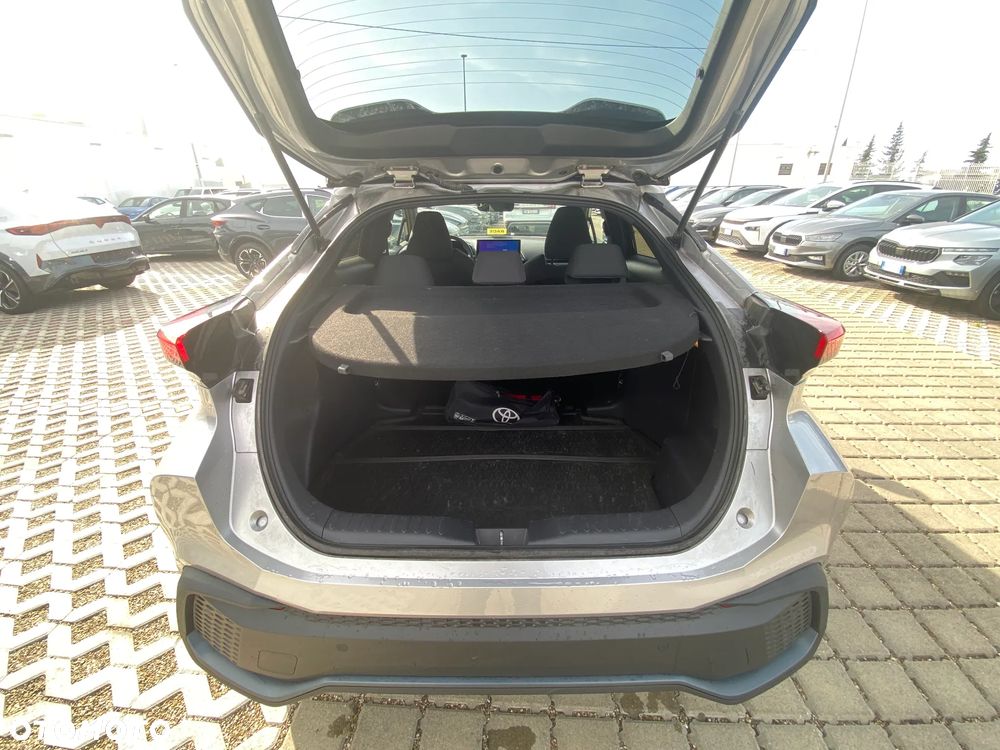 Toyota C-HR - 7