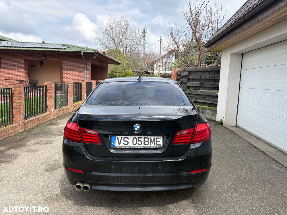BMW Seria 5 530d xDrive - 7