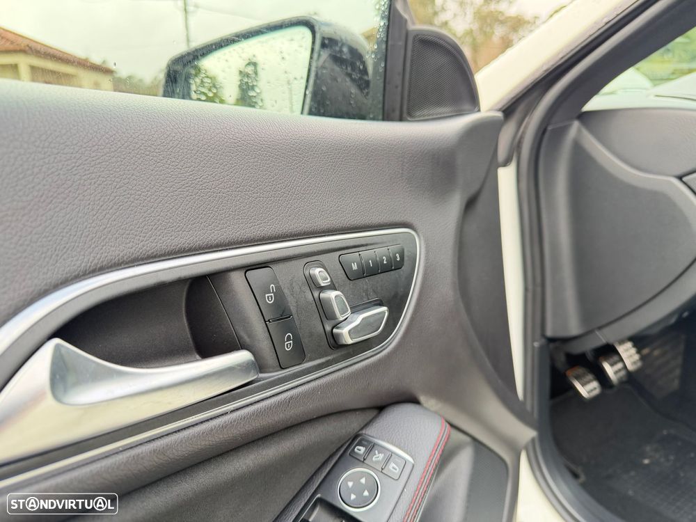 Mercedes-Benz CLA 180 d Shooting Brake AMG Line - 30