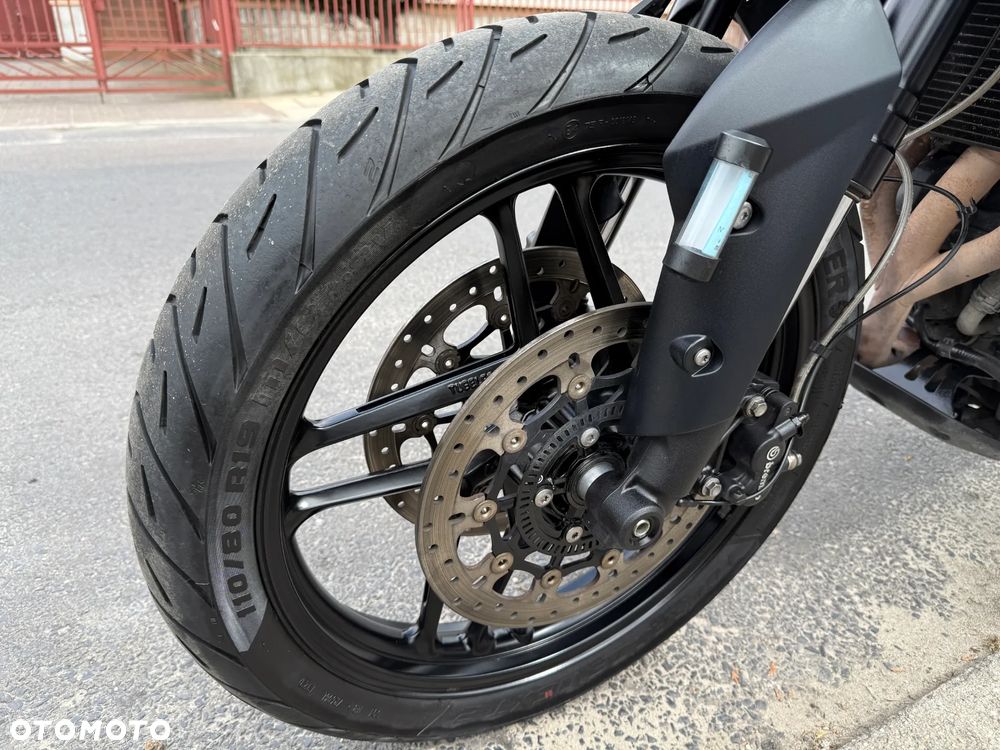 Triumph Tiger - 14