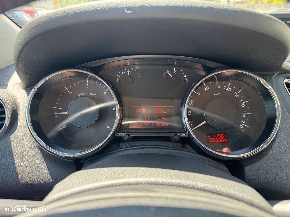Peugeot 5008 1.6 BlueHDi Allure J17 - 6