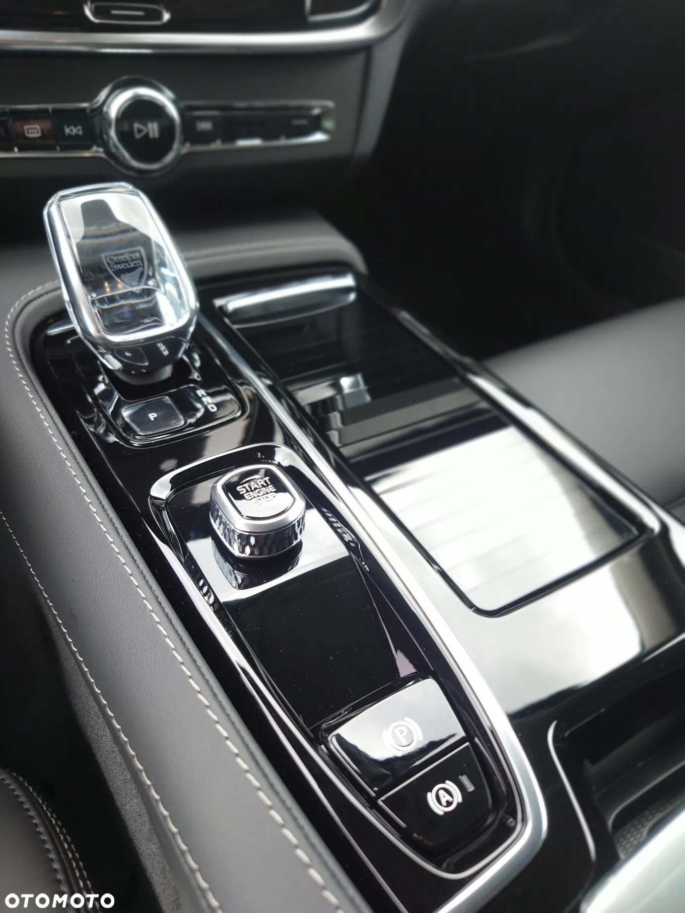Volvo V90 T6 AWD Plug-In Hybrid Plus Dark - 8
