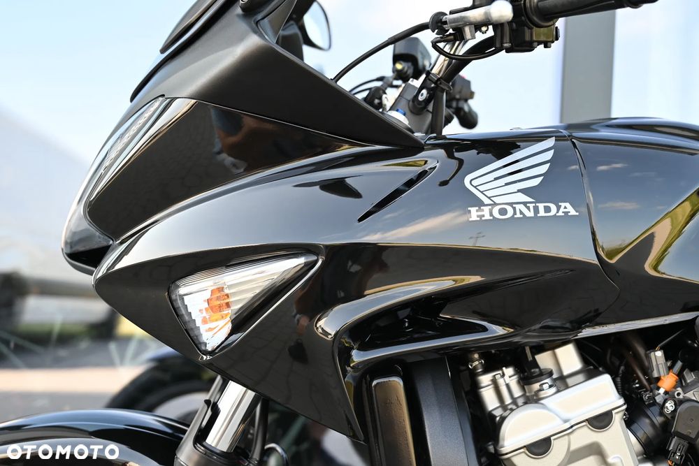 Honda CBF - 27