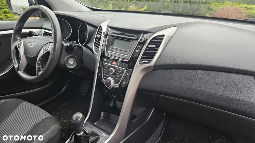 Hyundai i30 blue 1.6 CRDi Classic - 23