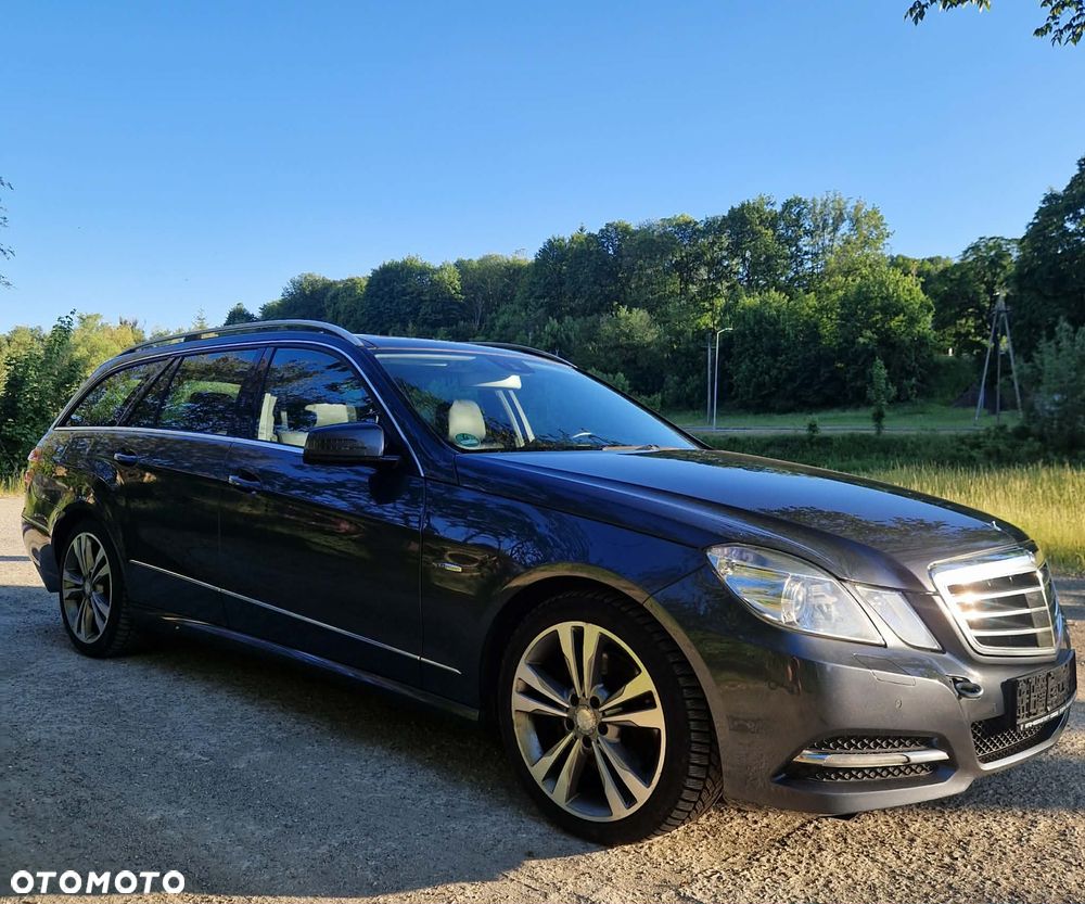 Mercedes-Benz Klasa E 350 CDI DPF 4Matic BlueEFFICIENCY 7G-TRONIC Avantgarde - 5