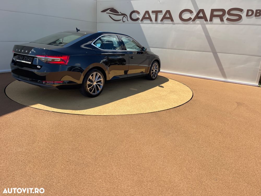 Skoda Superb 2.0 TDI DSG Premium Edition - 15