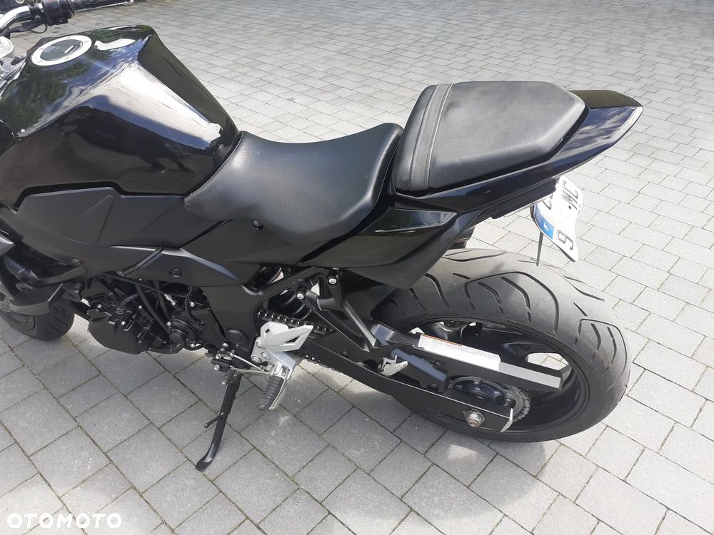 Suzuki GSR - 36