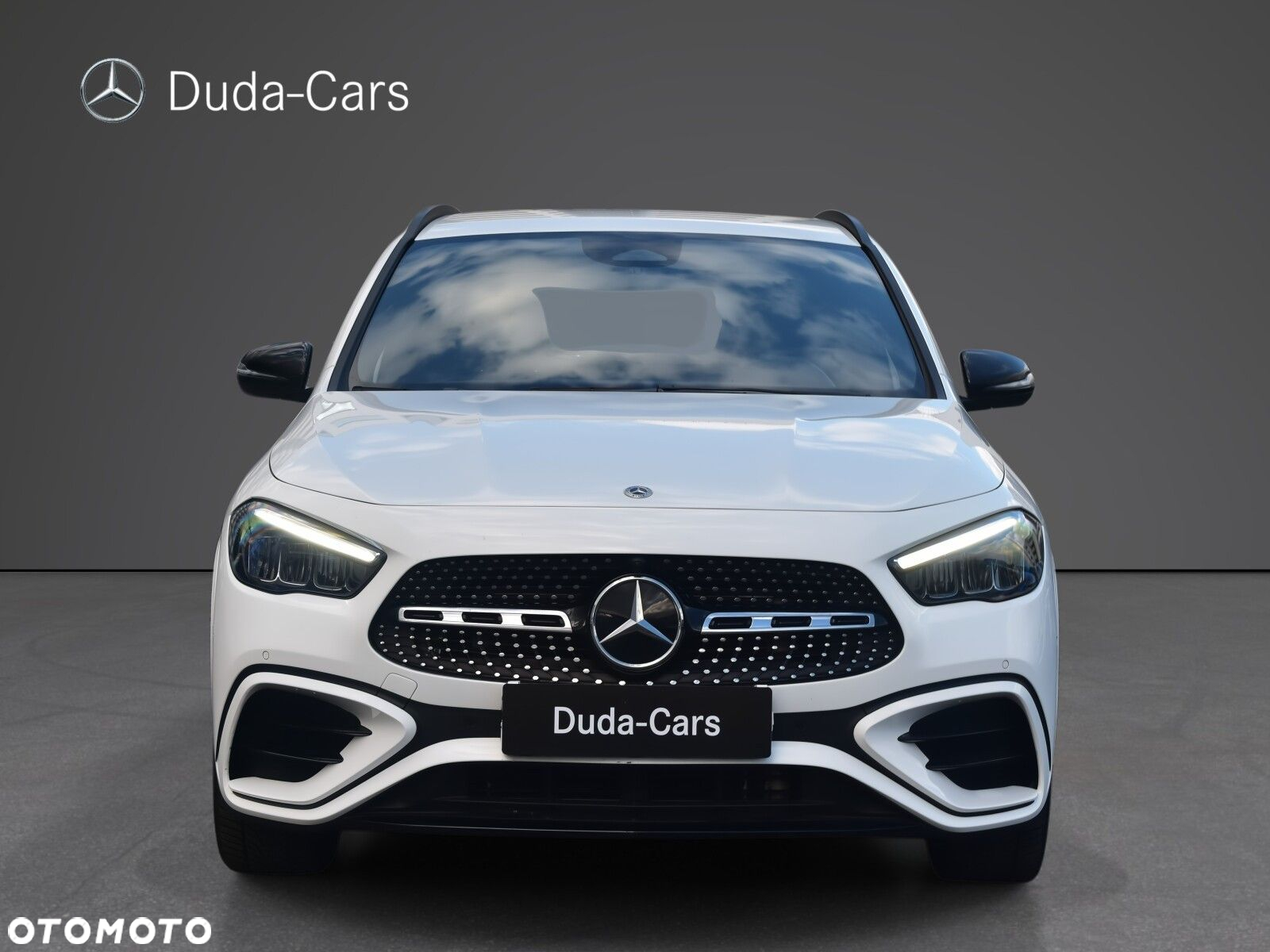 Mercedes-Benz GLA - 4
