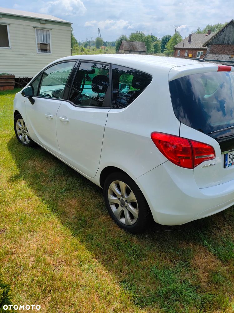 Opel Meriva - 12