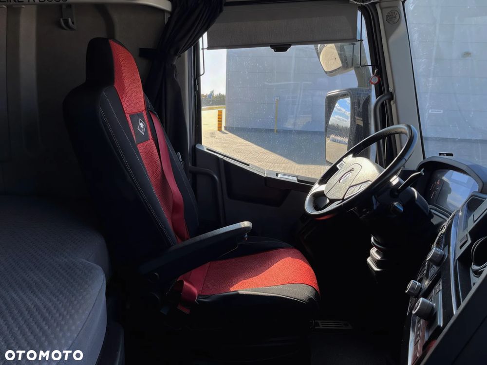 Renault T480 - 23