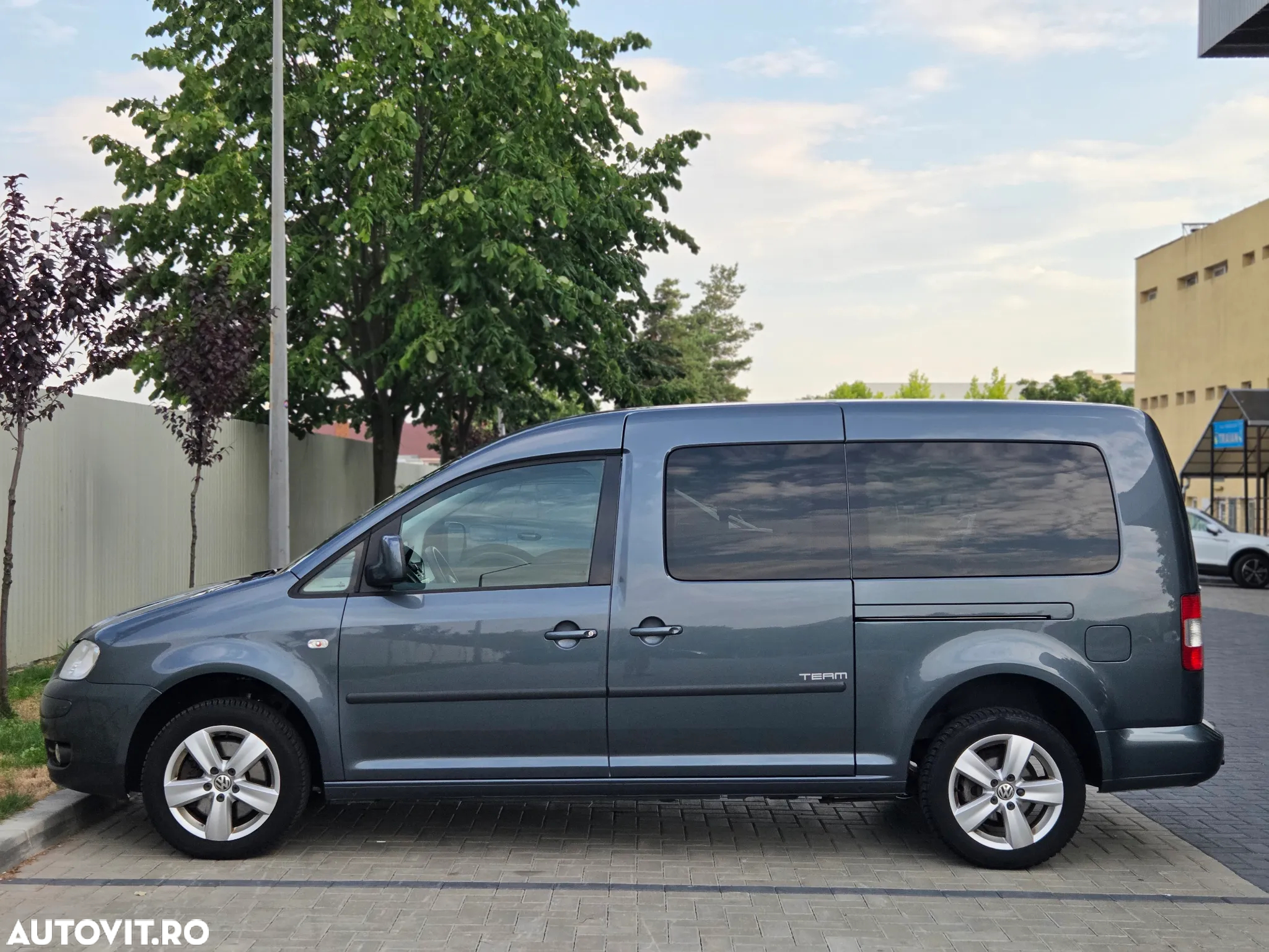 Volkswagen Caddy 1.9 TDI DPF Maxi Life Team (7-Si.) - 4