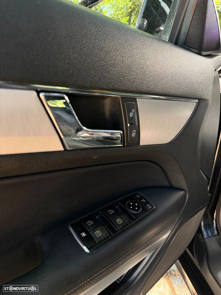 Mercedes-Benz E 220 (BlueTEC) d 9G-TRONIC - 30