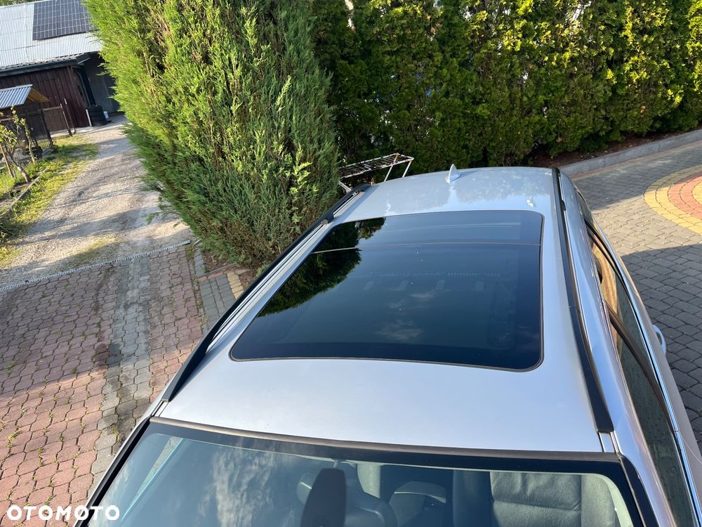 BMW Seria 5 520d Touring - 13