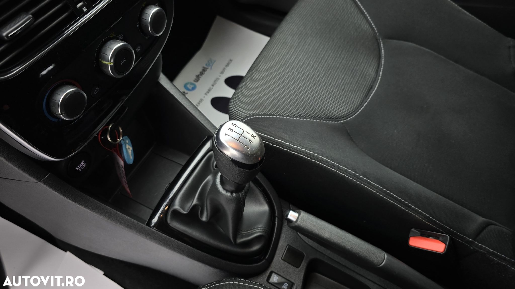 Renault Clio - 17