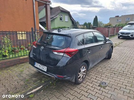 Toyota Auris 1.6 Premium - 2
