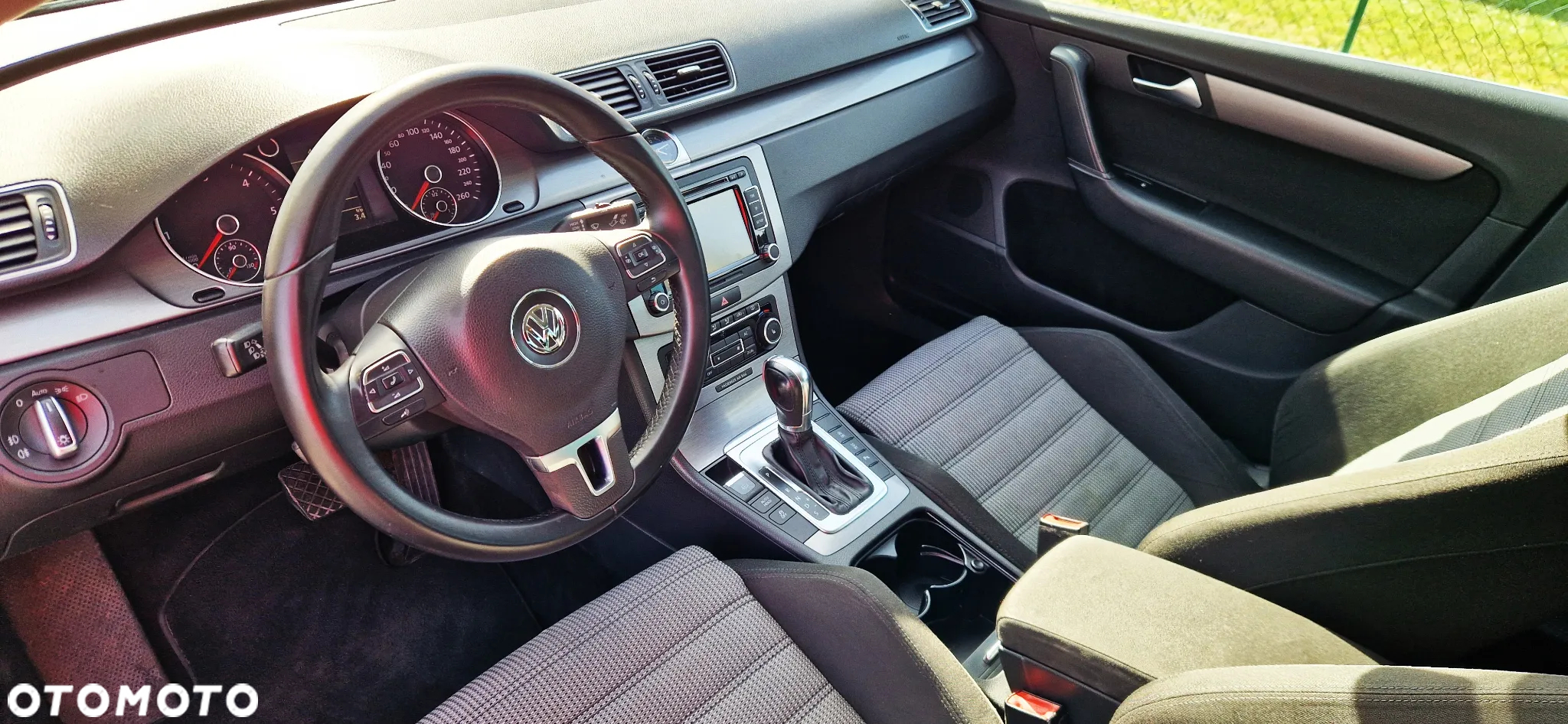 Volkswagen Passat Variant 2.0 TDI DSG BlueMotion Technology Exclusive - 11