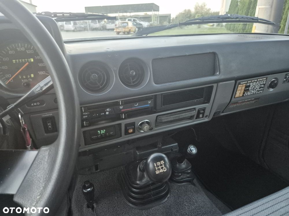 Toyota Land Cruiser - 29
