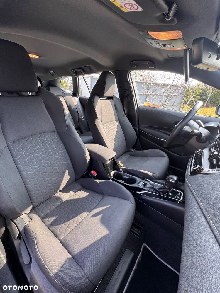 Toyota Corolla 1.8 Hybrid Comfort - 17