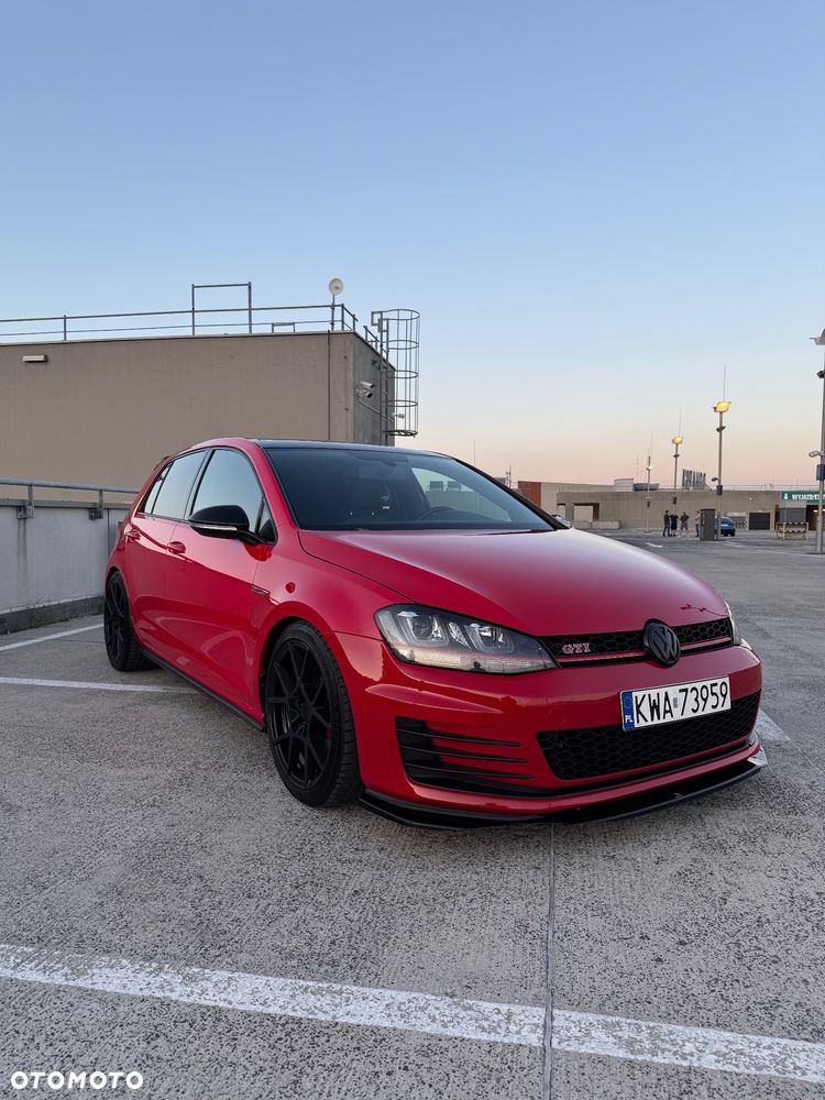 Volkswagen Golf GTI BlueMotion Technology DSG - 2