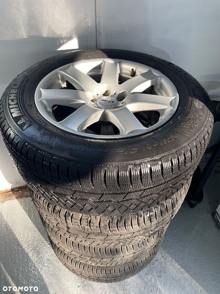 BMW Seria 7 745i - 29