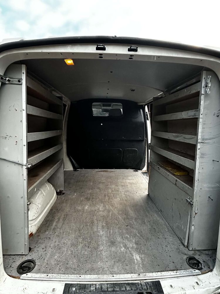 Volkswagen Transporter - 12