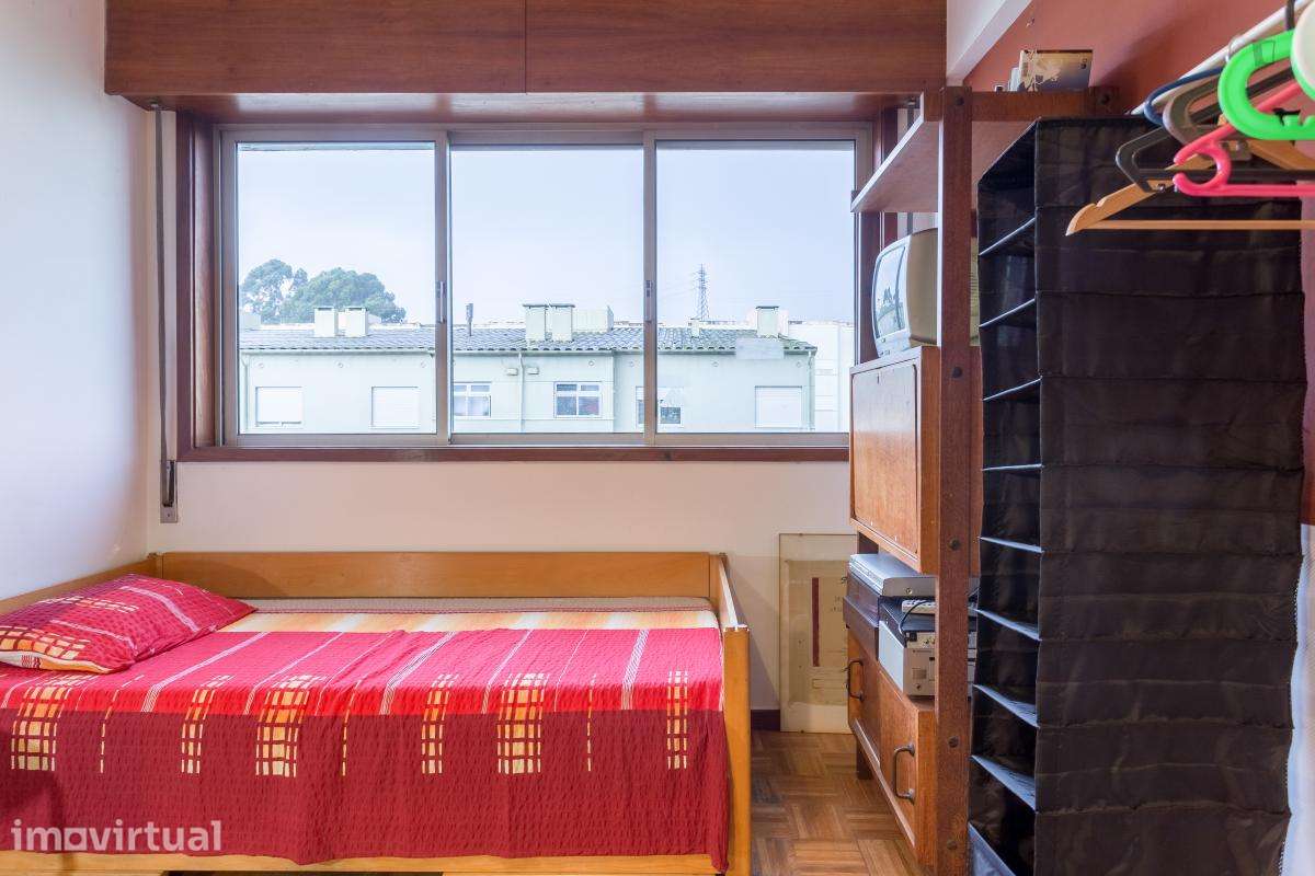 Quarto - localizado em Matosinhos Porto - Grande imagem: 4/22