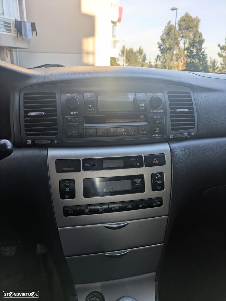 Toyota Corolla 1.4 D-4D - 8