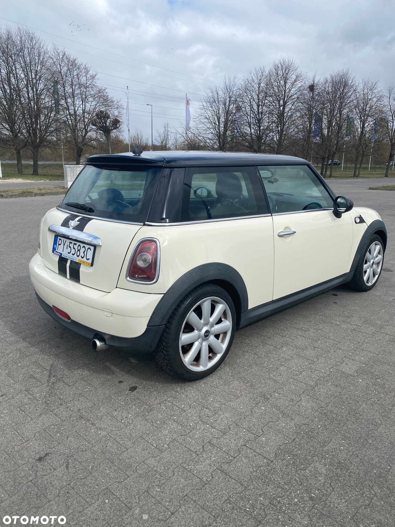 MINI Cooper Standard - 4