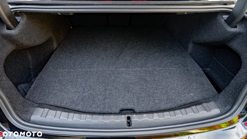 BMW Seria 3 318d M Sport - 11