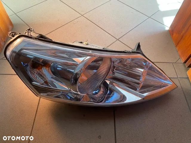 LAMPA PRZÓD PRAWA REFLEKTOR PEUGEOT EXPERT II 89902604 - 1