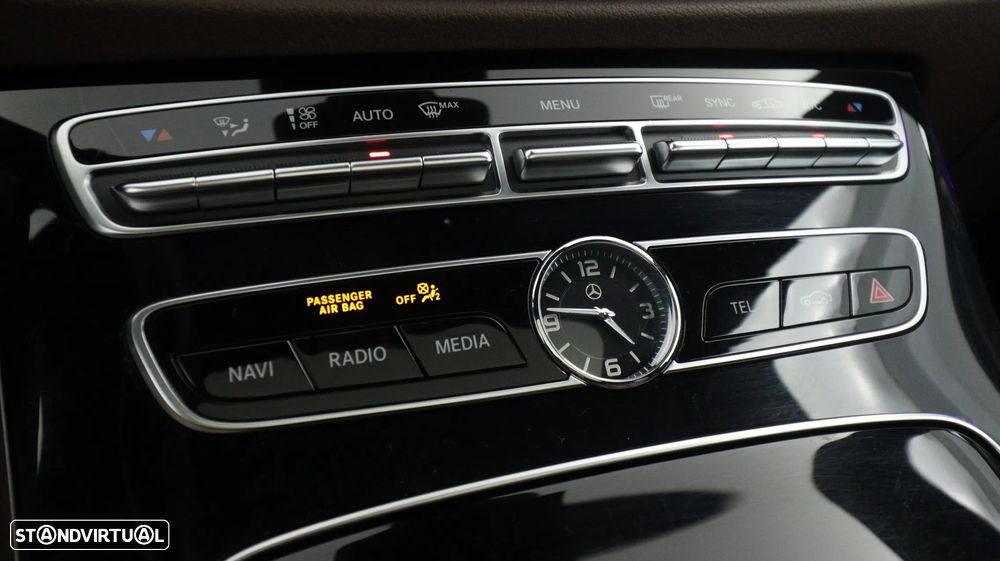 Mercedes-Benz E 220 d 4-Matic All Terrain Avantgarde - 31