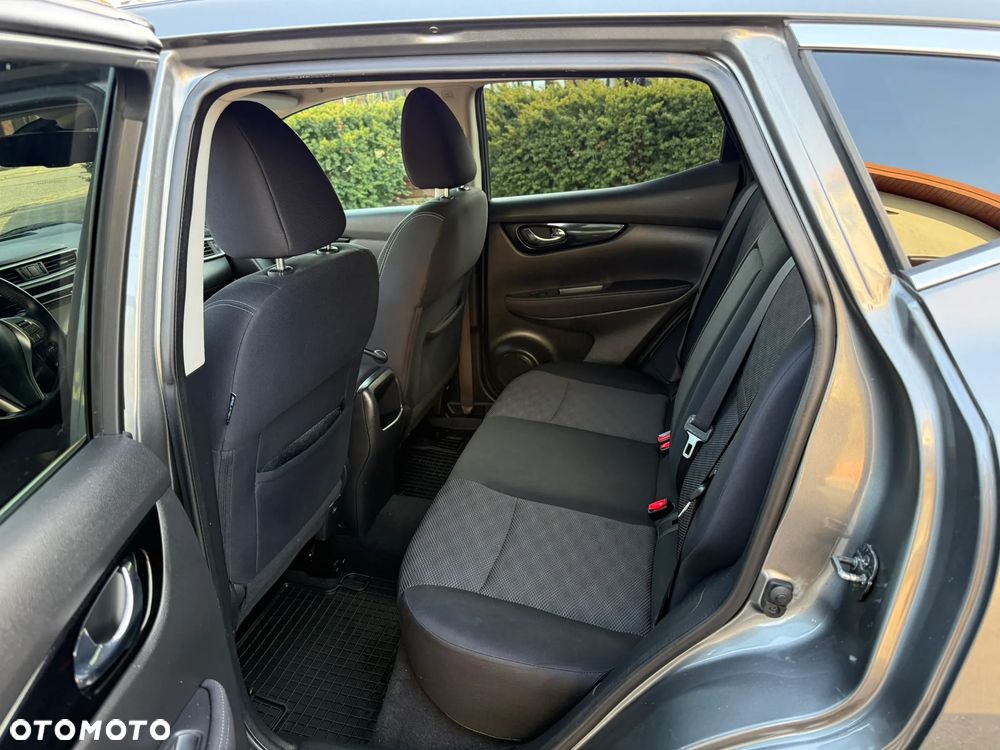 Nissan Qashqai 1.5 dCi TEKNA - 28