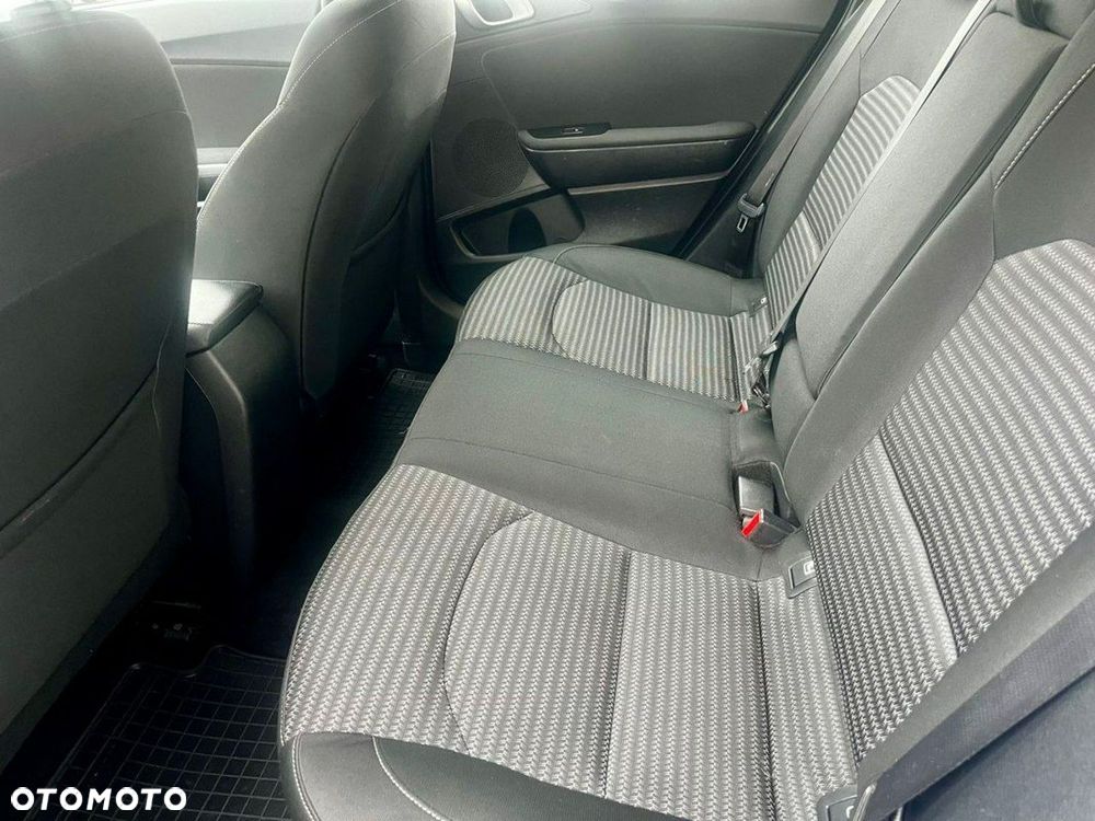 Kia Ceed 1.5 T-GDI M - 9