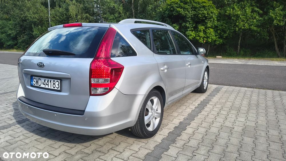 Kia Ceed 1.4 L - 3