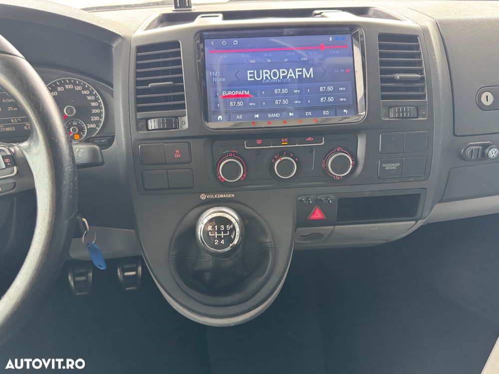 Volkswagen Transporter T5 - 23