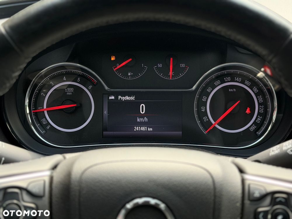 Opel Insignia - 21