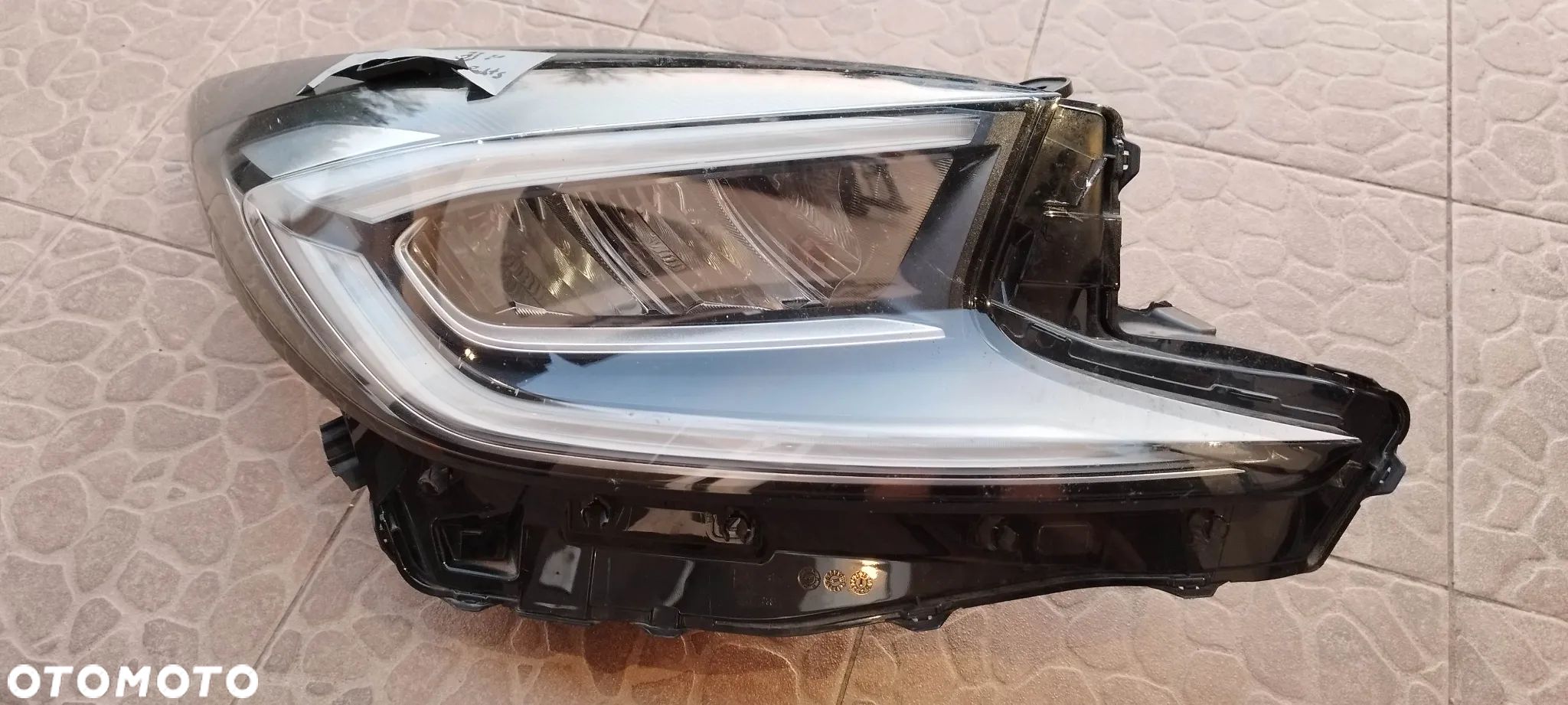 lampa przód full led toyota aygo x - 1