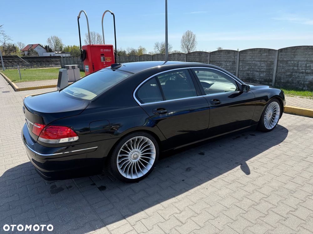 BMW Seria 7 750i - 9