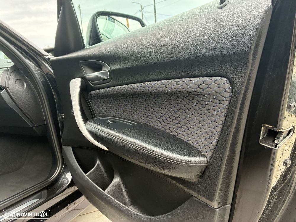 BMW 116 d Pack M - 31