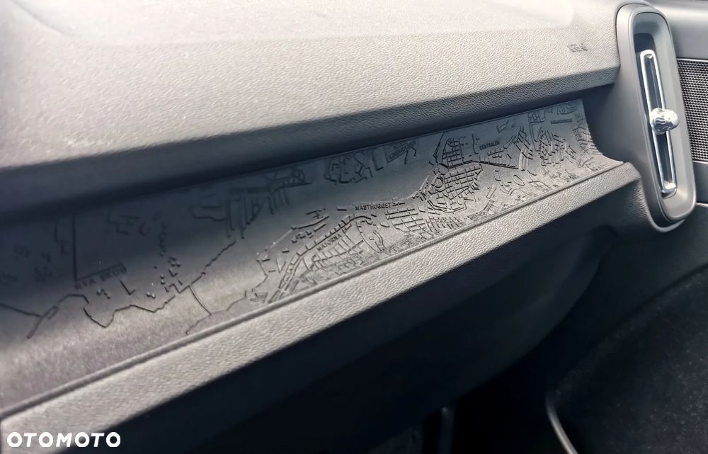 Volvo XC 40 T3 Momentum Core - 17