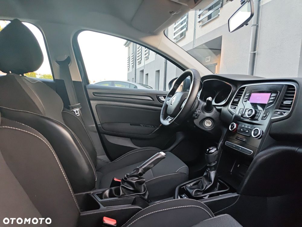 Renault Megane TCe 115 GPF LIMITED - 7