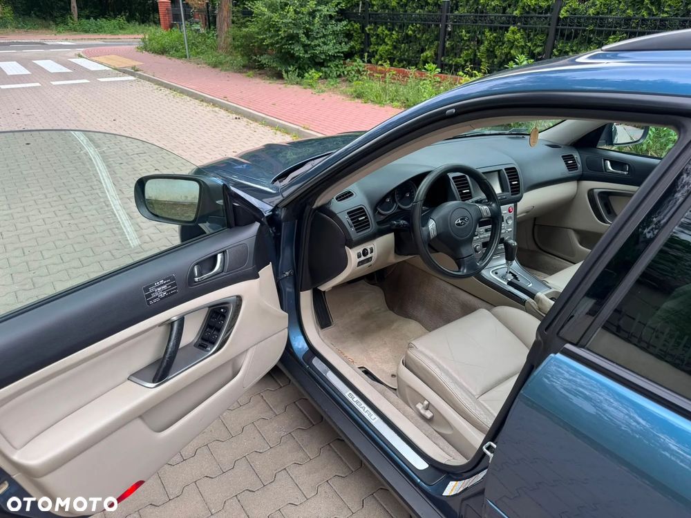 Subaru Outback 3.0 H6 - 22