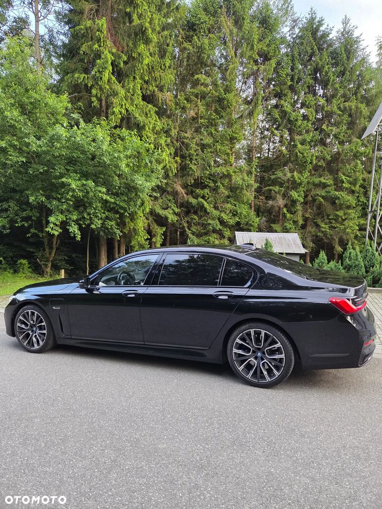 BMW Seria 7 - 8