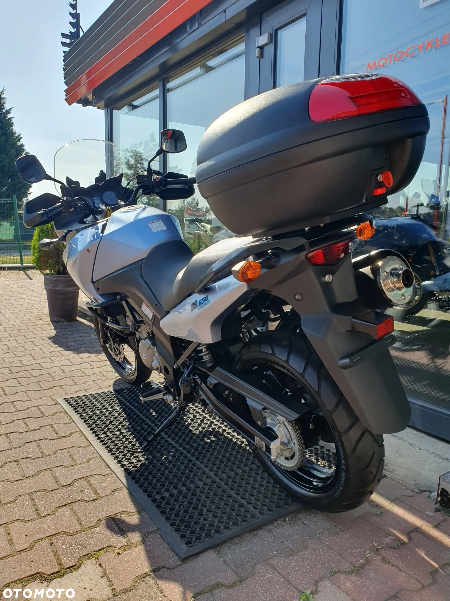 Suzuki DL - 5