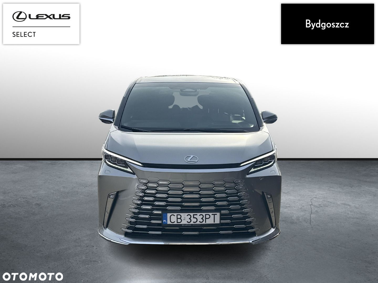 Lexus LM - 2