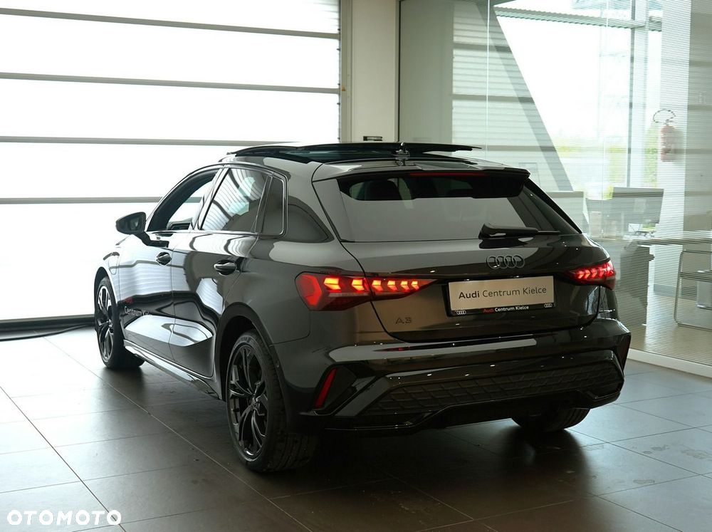 Audi A3 Sportback - 3