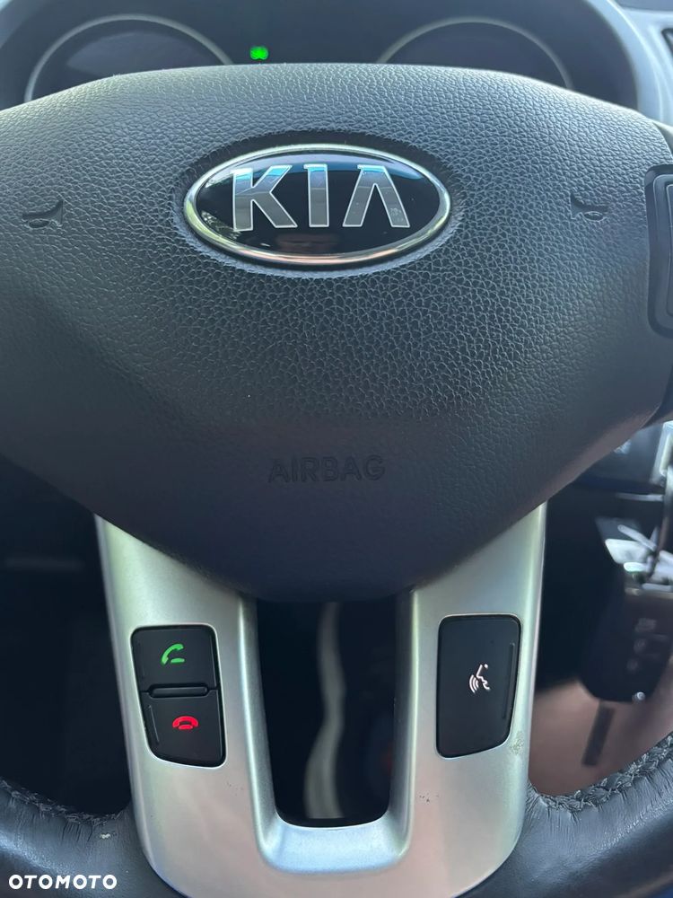 Kia Sportage 2.0 CRDI 4WD Automatik Vision - 17